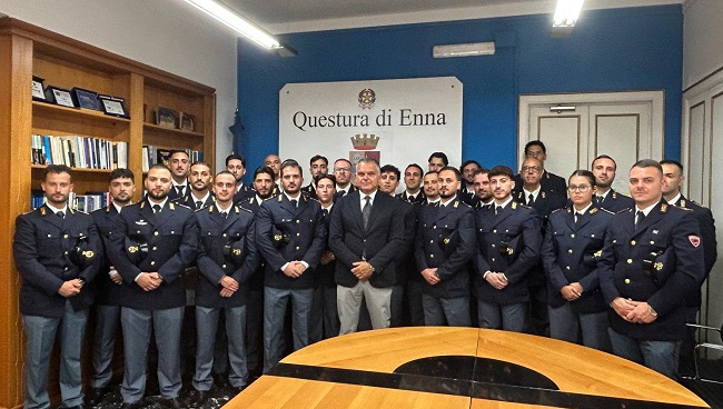 agenti Polizia di Enna